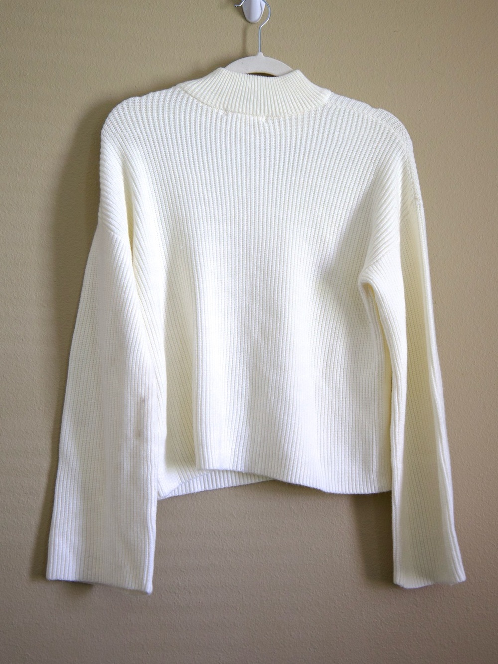 NWT Lily Star Ivory Mock Neck Button Sleeve Ribbed Sweater M - Picture 2 of 3